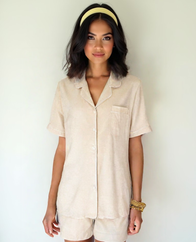 Pijama beige modelo IA